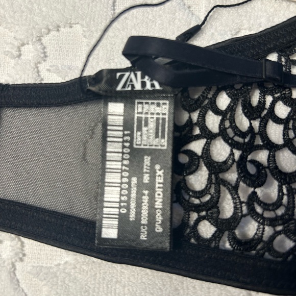 NWT Zara Guipure Underwire 34B
Brand new - Picture 4 of 5